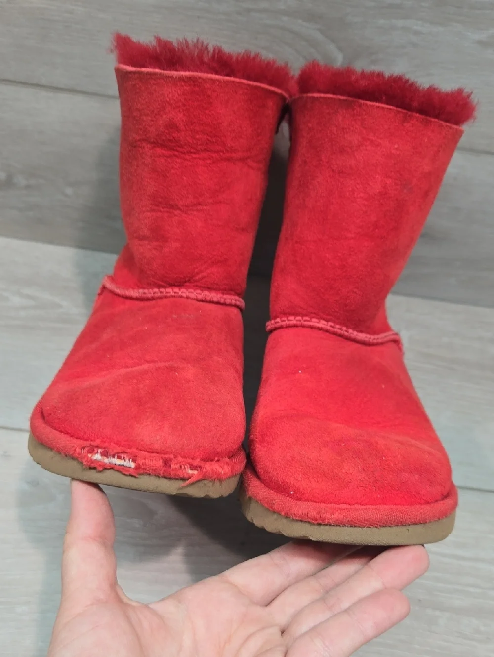 UGG Australia Big Girl Kids Red Suede Bow Back Shearling Boots Shoes Sz 2